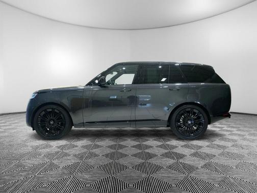 2023 Land Rover Range Rover P530 SE