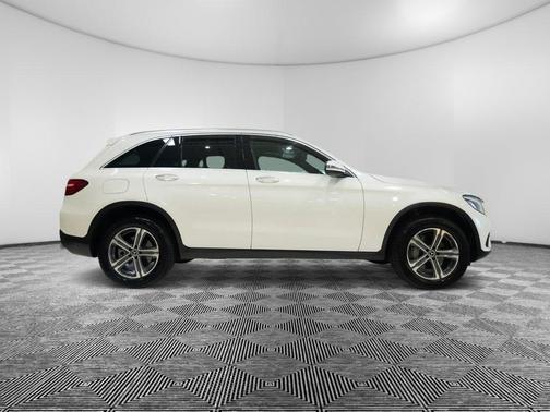 2018 Mercedes-Benz GLC 300 Base 4MATIC