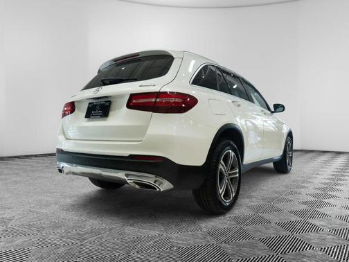 2018 Mercedes-Benz GLC 300 Base 4MATIC