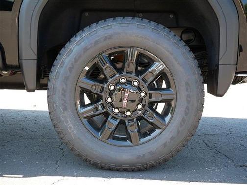 2025 GMC Sierra 2500 AT4