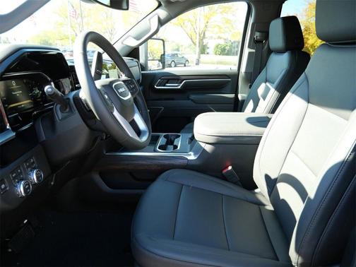 2026 GMC Sierra 2500 SLT