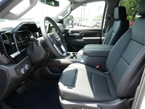2025 GMC Sierra 3500 SLT