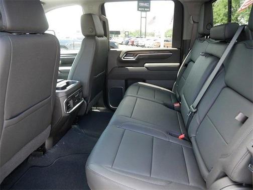 2025 GMC Sierra 3500 SLT