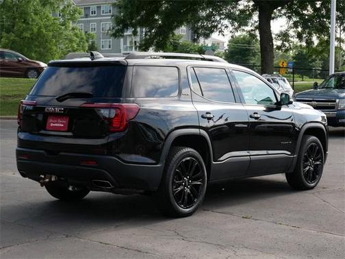 2022 GMC Acadia SLT