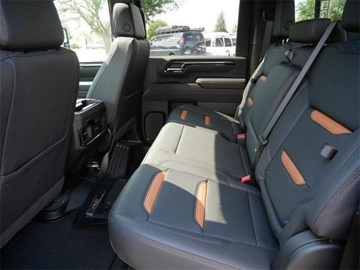 2025 GMC Sierra 3500 AT4