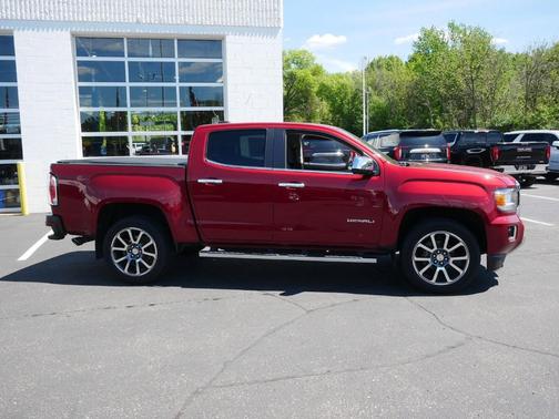 Red Quartz Tintcoat 2019 GMC Canyon Denali