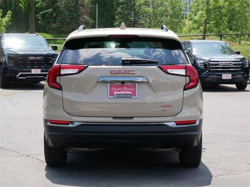 2022 GMC Terrain AT4