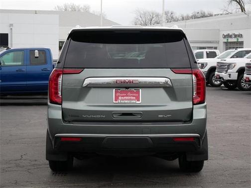 2023 GMC Yukon XL SLT