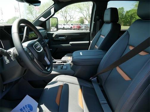 2025 GMC Sierra 3500 AT4