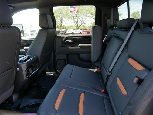 2025 GMC Sierra 3500 AT4