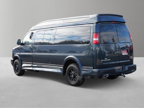 2025 GMC Savana 3500 LT