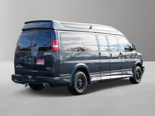 2025 GMC Savana 3500 LT