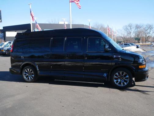 2025 GMC Savana 2500 Work Van