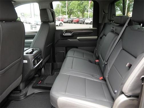 2025 GMC Sierra 2500 SLT