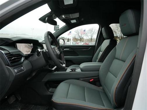 2025 GMC Acadia AT4