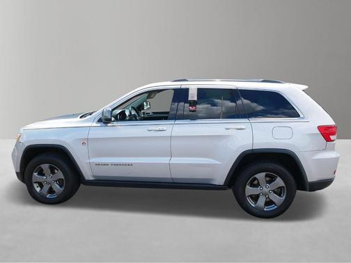 Bright Silver Metallic 2013 Jeep Grand Cherokee Laredo