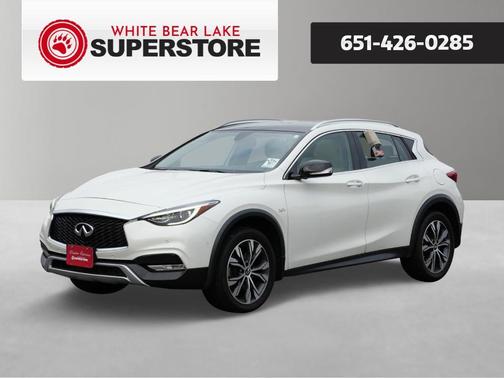 2017 INFINITI QX30 Premium