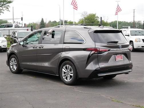 2024 Toyota Sienna Limited
