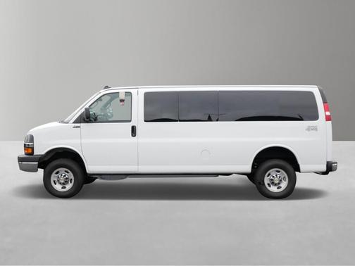 2024 Chevrolet Express 3500 LT