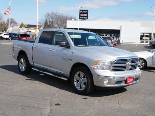 Bright Silver Clearcoat Metallic 2017 RAM 1500 Big Horn