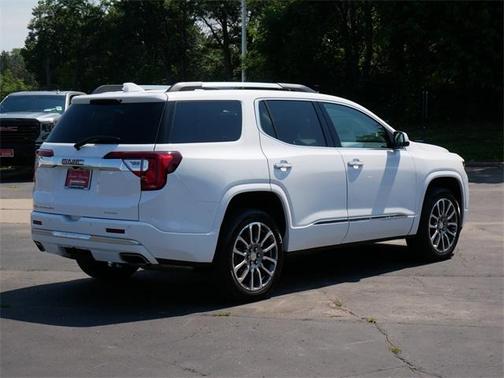 2022 GMC Acadia Denali