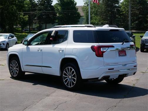 2022 GMC Acadia Denali
