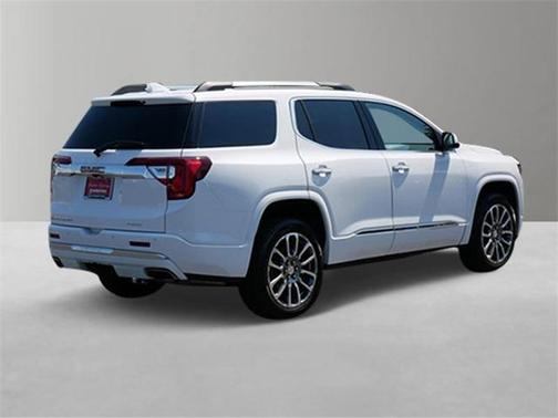 2022 GMC Acadia Denali
