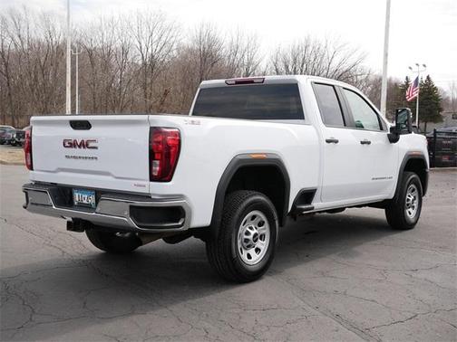 2024 GMC Sierra 2500 Pro