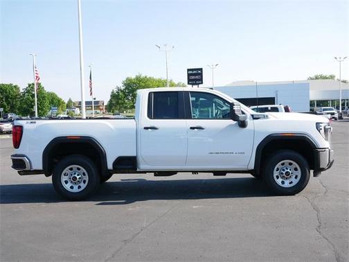 2024 GMC Sierra 2500 Pro