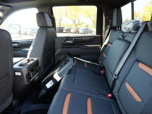 2026 GMC Sierra 3500 AT4