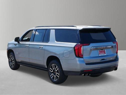 Sterling 2023 GMC Yukon XL AT4