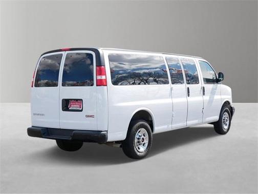 2023 GMC Savana 3500 LS