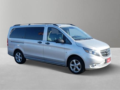 2016 Mercedes-Benz Metris Base