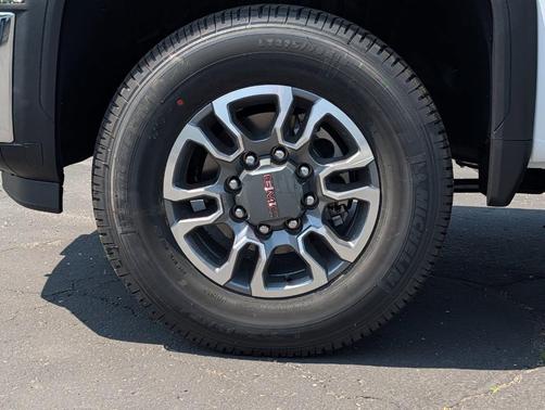 Summit White 2026 GMC Sierra 2500 SLE