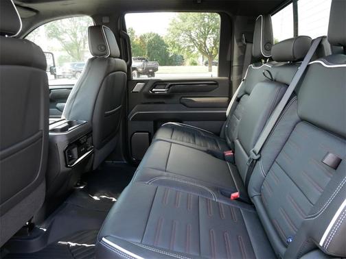 2025 GMC Sierra 2500 AT4X