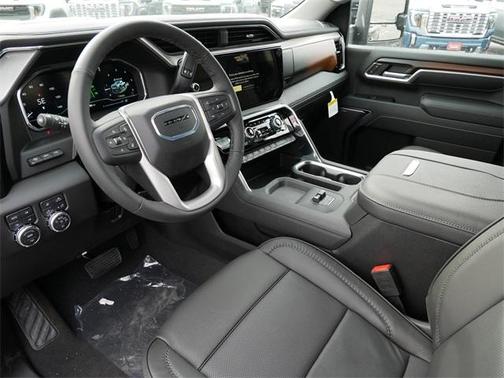 2025 GMC Sierra 3500 Denali