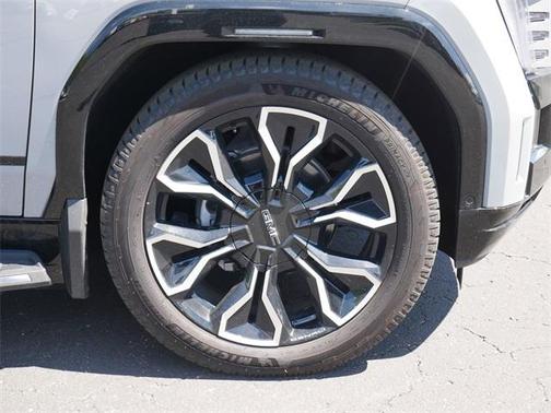 2024 GMC Sierra EV Denali
