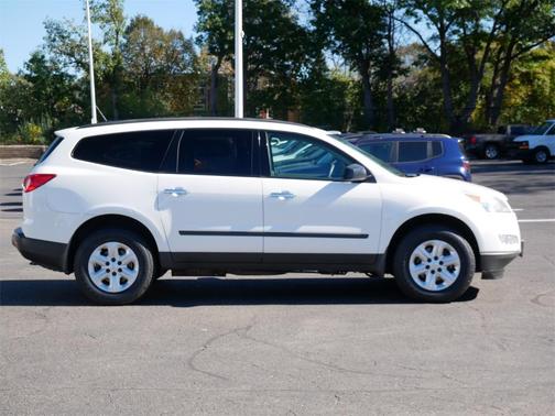 2011 Chevrolet Traverse LS