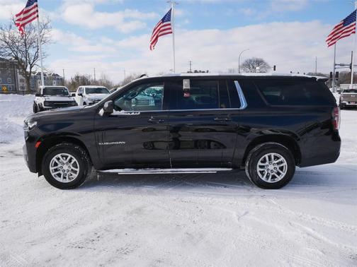 2023 Chevrolet Suburban LS
