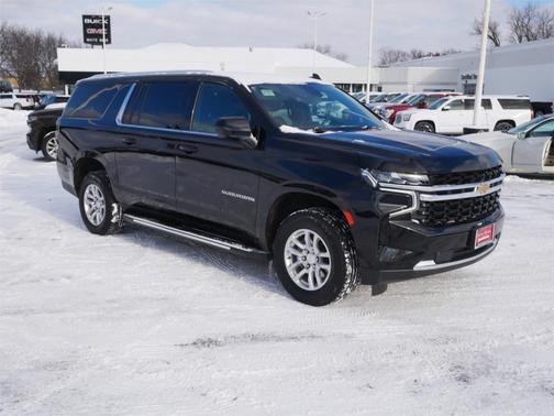2023 Chevrolet Suburban LS