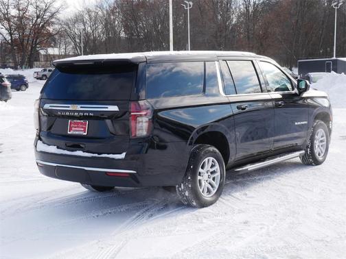 2023 Chevrolet Suburban LS