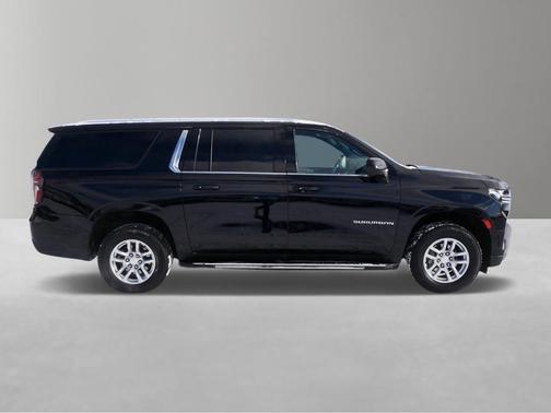 2023 Chevrolet Suburban LS