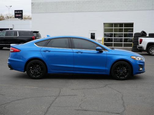 2020 Ford Fusion SE
