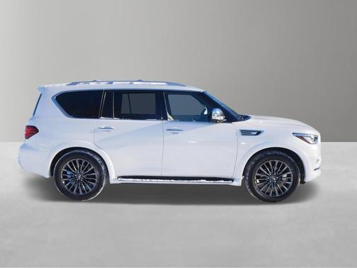 2022 INFINITI QX80 SENSORY