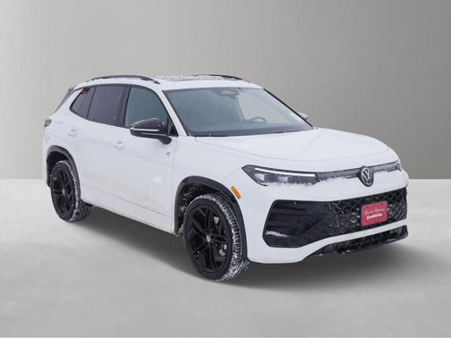 2025 Volkswagen Tiguan 2.0T SE R-Line Black