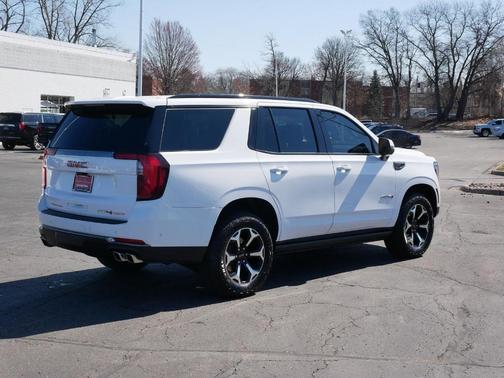 2025 GMC Yukon AT4