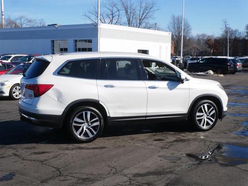 2017 Honda Pilot Touring