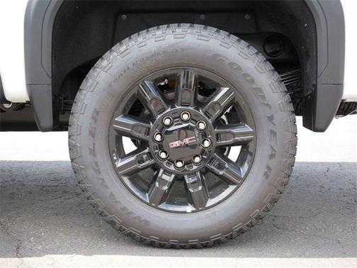 2025 GMC Sierra 2500 AT4