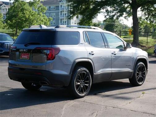 2022 GMC Acadia SLT