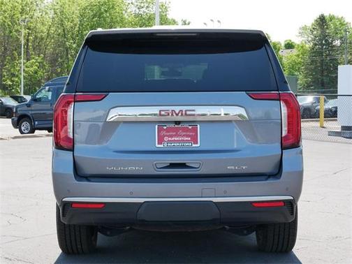 2022 GMC Yukon XL SLT